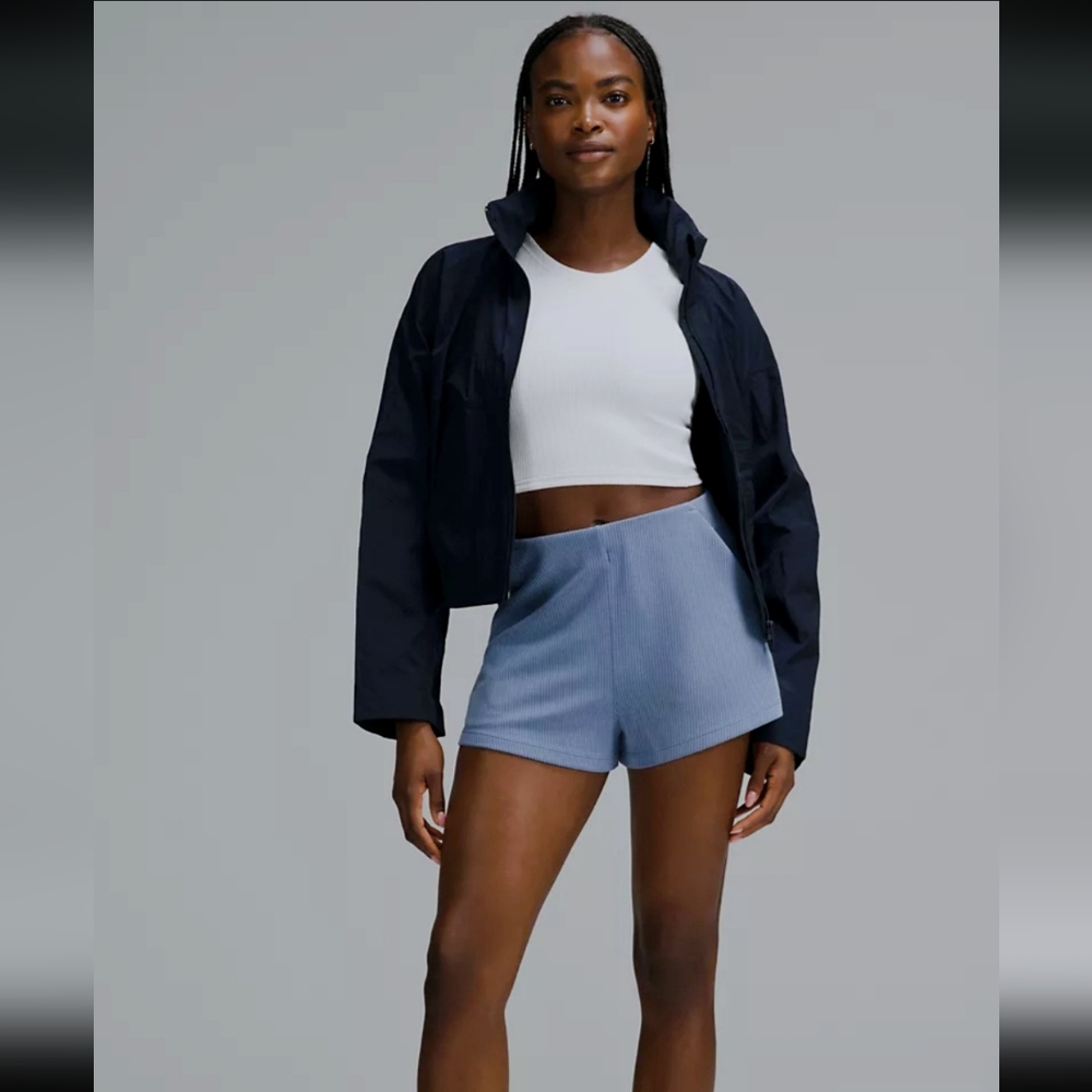 Lululemon Softstreme Ribbed high waisted shorts Size 2 Gray